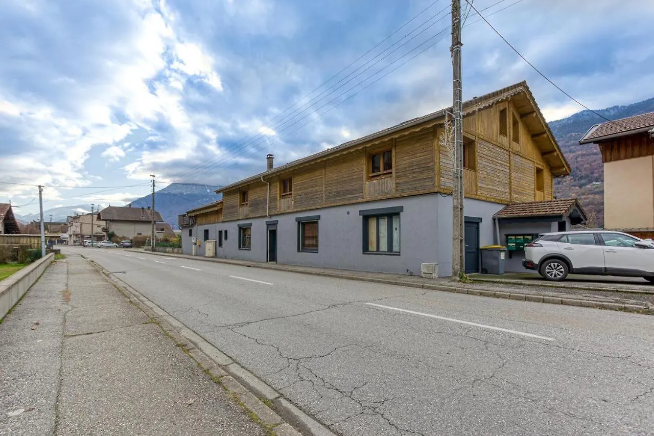 Apartment Apt Climatise Au Pied Des Cols La Bathie France